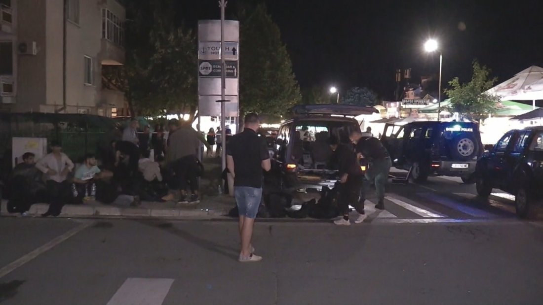 Задържаха шофьора на буса, превозвал нелегални мигранти в Лозенец