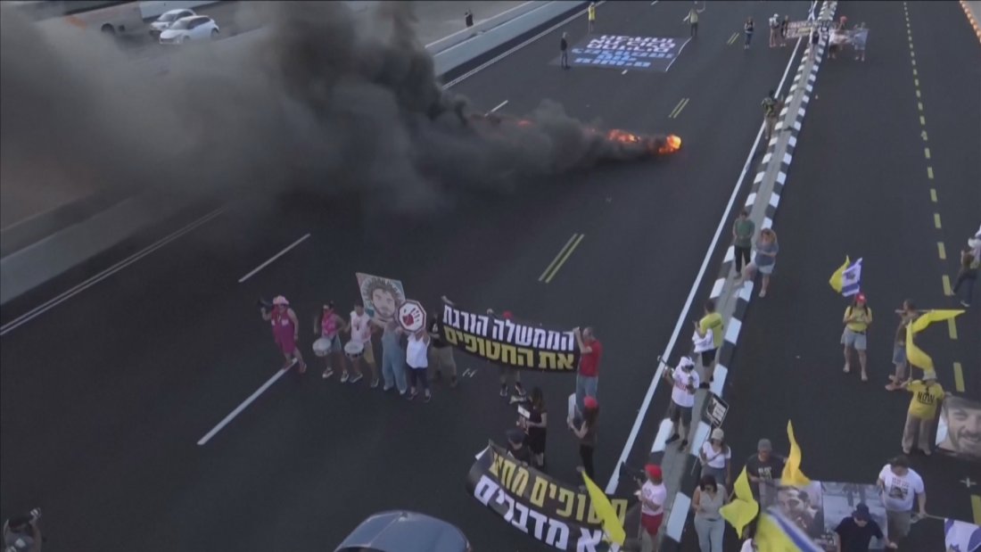 Масови протести в Израел: Разследва се убийството на петима журналисти в Газа