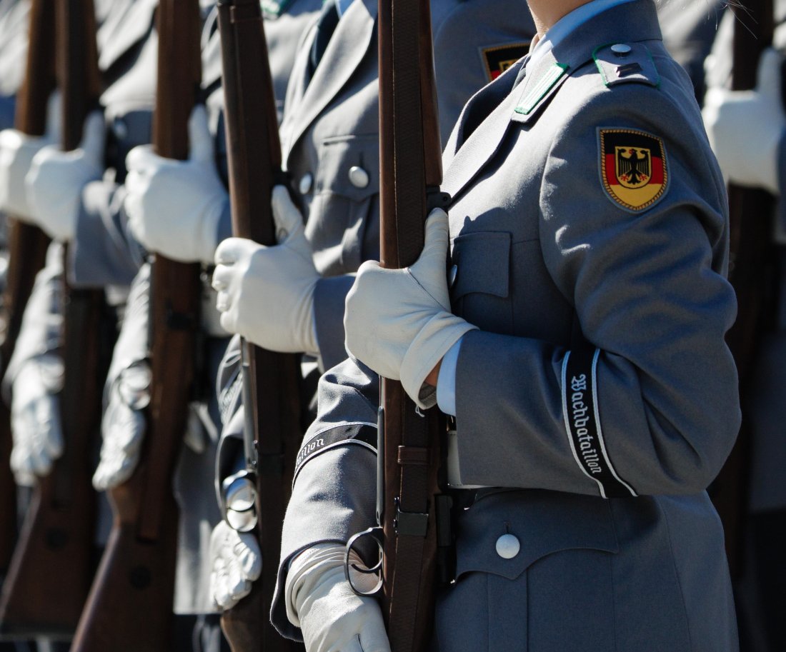 германия въвежда нов модел военна служба