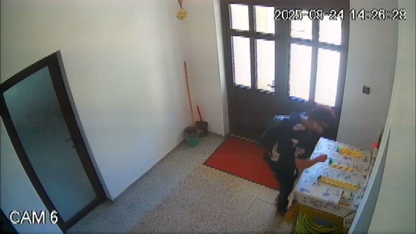 Издирват жена, обрала два пъти църквата в с. Три водици