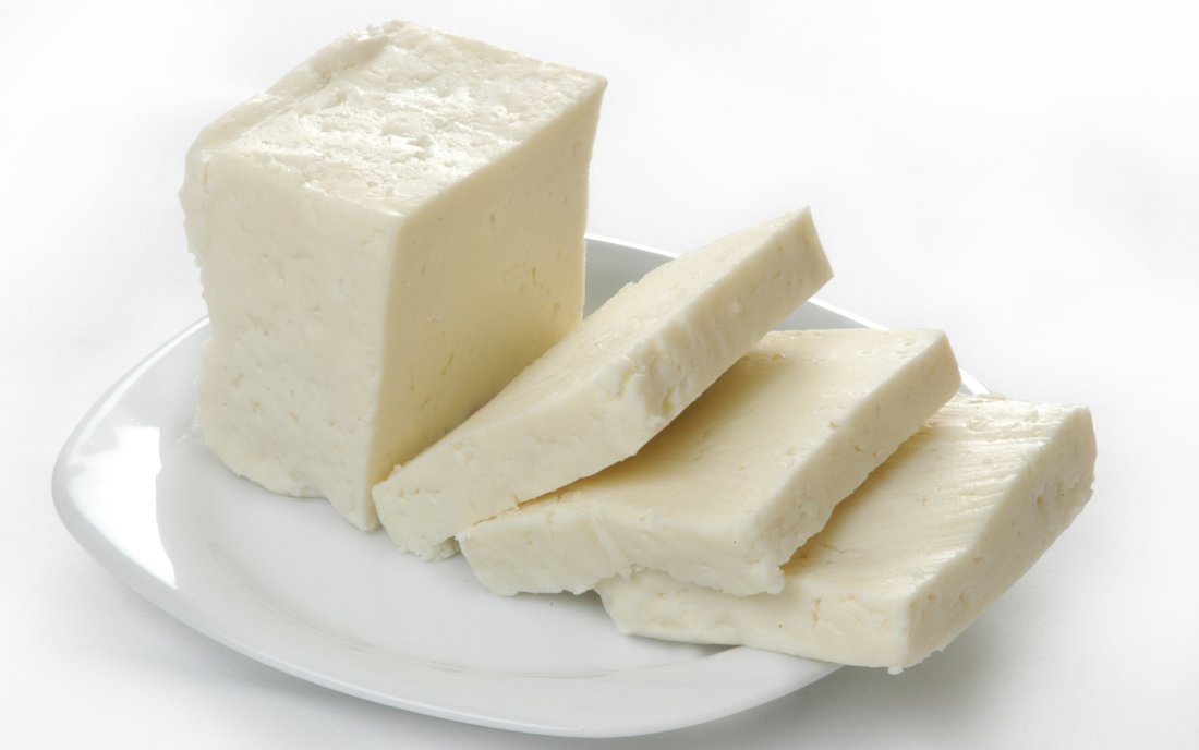 Защо фалшивото сирене става все по-предпочитано на пазара?