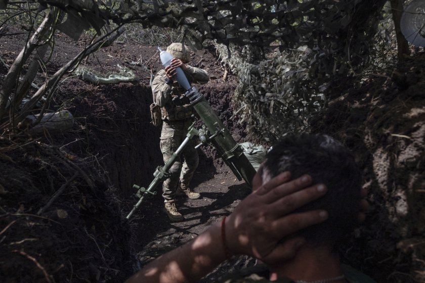 По суша, въздух и вода: 26 страни от "Коалицията на желаещите" са готови да изпратят мироопазващи сили в Украйна