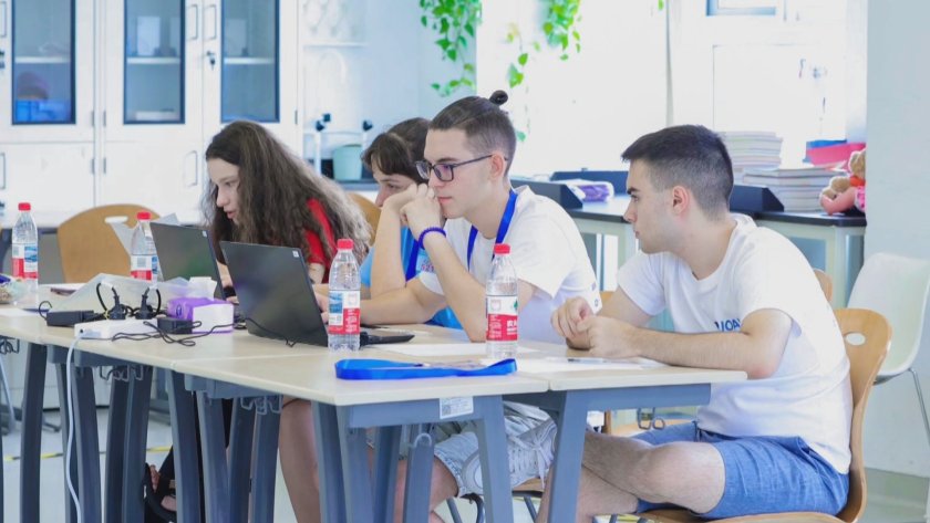 Ученик от Пловдив с бронзов медал от олимпиада по изкуствен интелект в Пекин