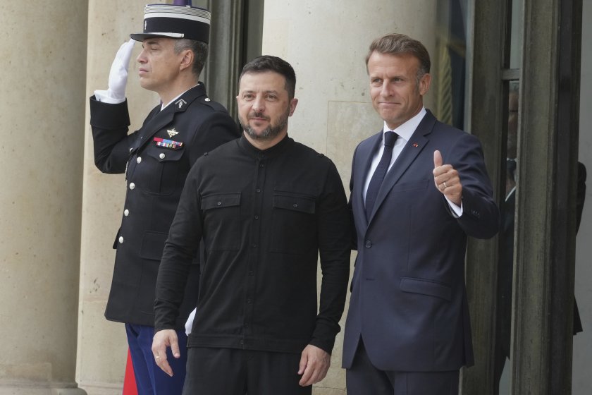 макрон държави готови изпратят свои войски украйна гаранции сигурност
