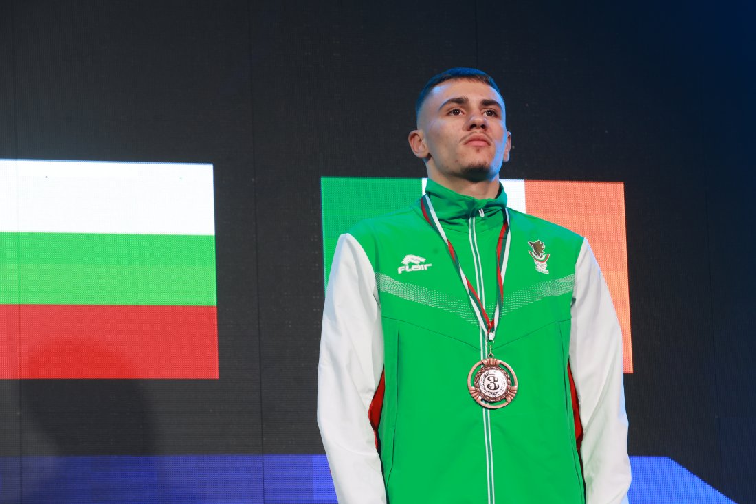 Викторио Илиев отпадна на от световното по бокс