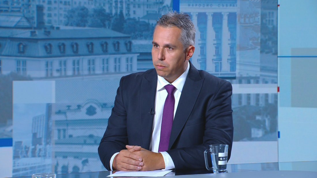 Ангел Славчев, "Възраждане": Подготвихме вот на недоверие още през юли, само "Величие" ни подкрепиха