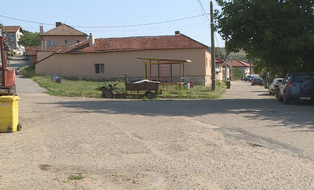 село Басарбово - прегазено дете - пастрок