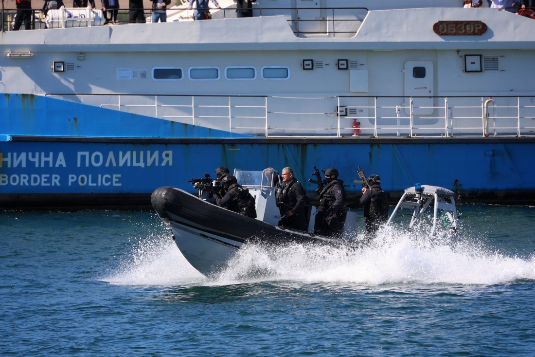 Учение на "Гранична полиция": Хеликоптер и дрон участваха в демонстрациите в Созопол