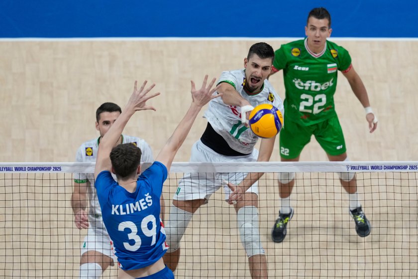 НА ЖИВО: България води с 1:0 на Чехия в първия полуфинал на световното първенство по волейбол