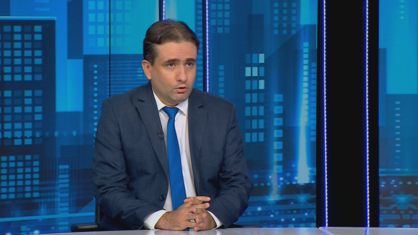 Божидар Божанов: Зависимостите от Пеевски подкопават върховенството на закона и блокират европейски средства за страната