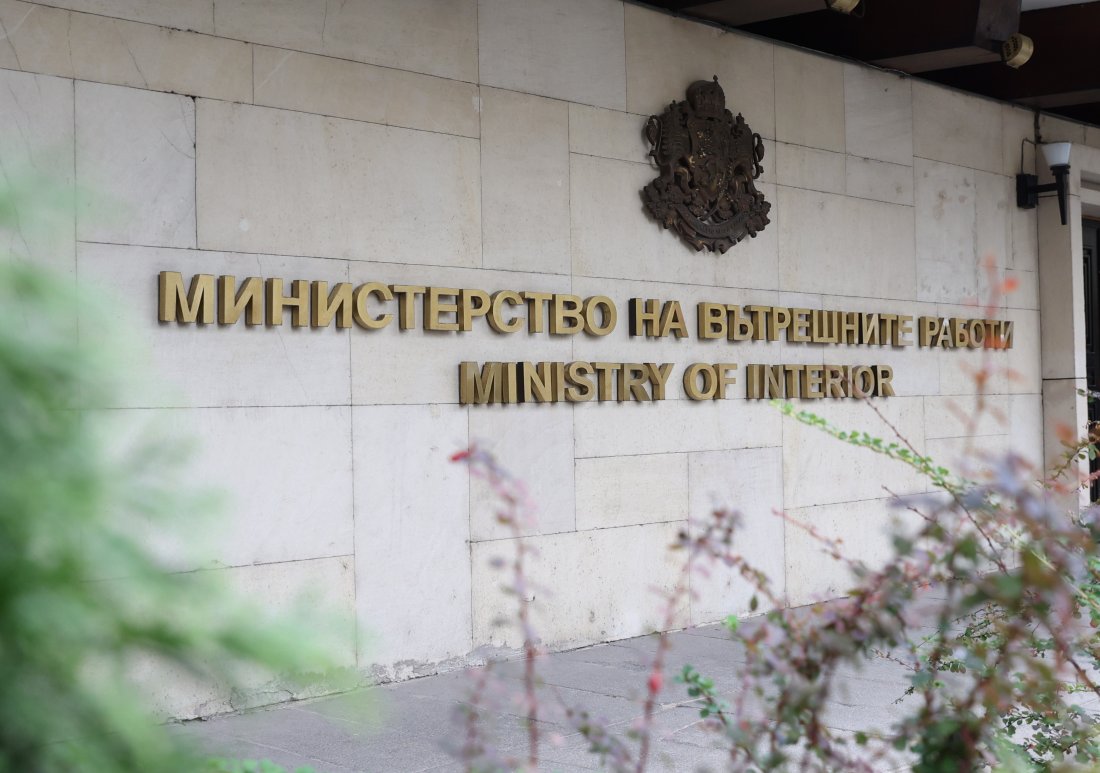 Бедственото положение в Елените: Издирват човек, хора отказват да бъдат евакуирани