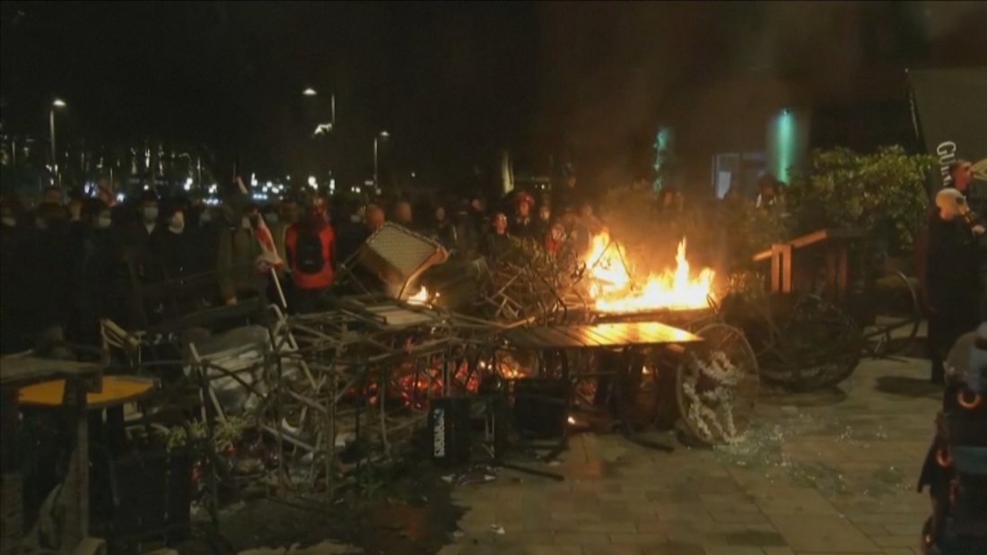 Масови протести и сблъсъци с полицията в грузинската столица