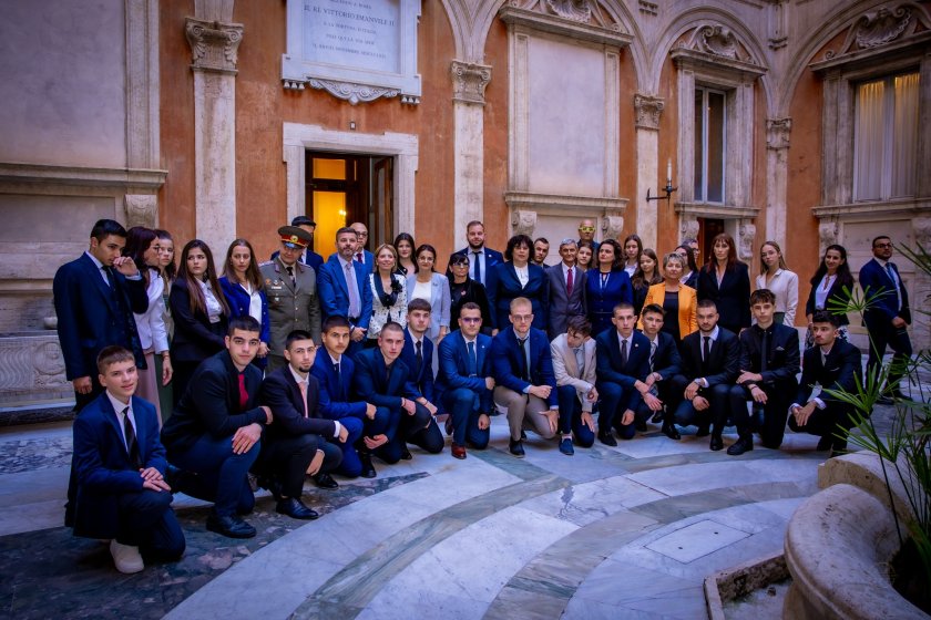 Младежи от гвардейските отряди на гости в Италия - черпят опит от извора