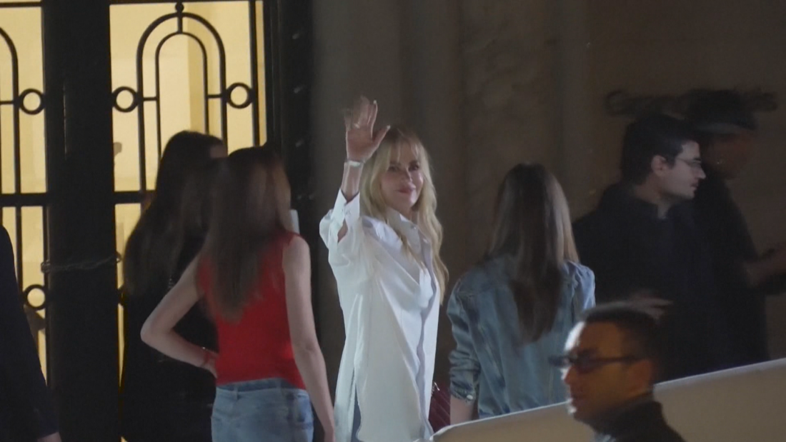 Никол Кидман на Седмица на модата: Последен ден от световното изложение на дизайнерски колекции