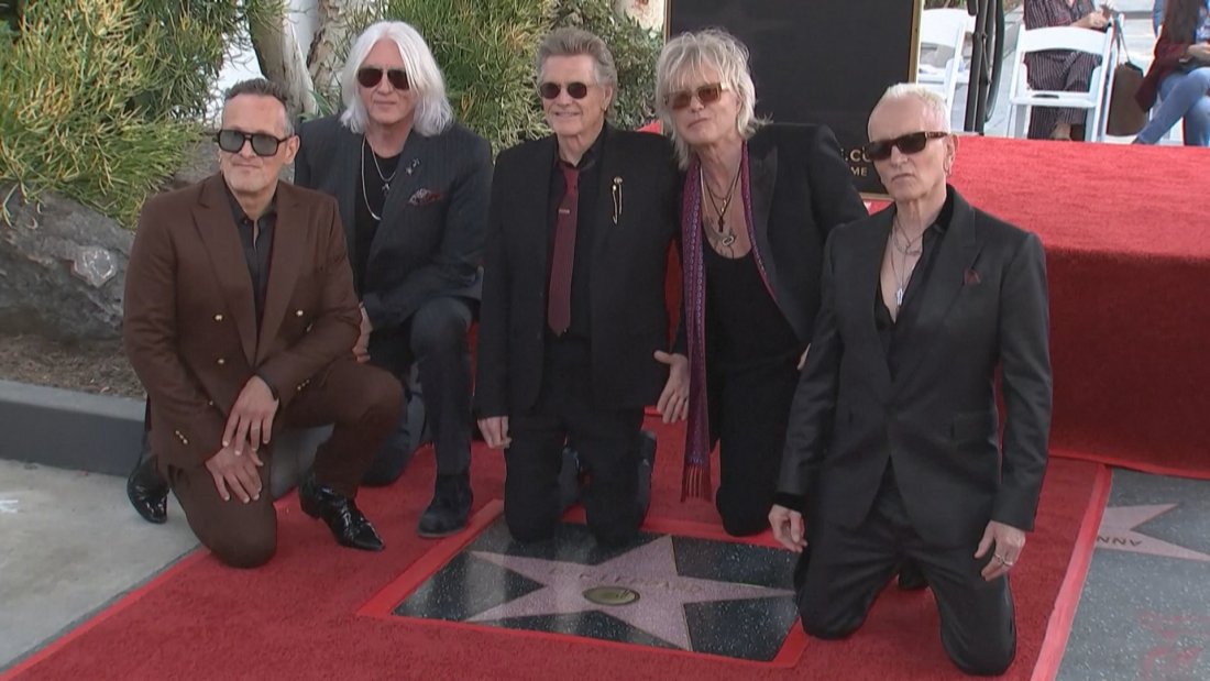 Рок легендите "Деф Лепард" със звезда в Алеята на славата в Холивуд