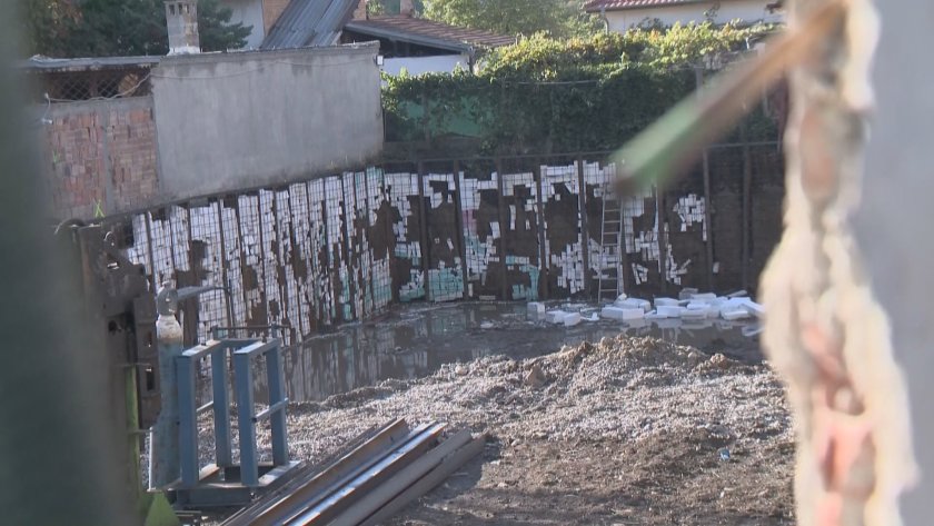 "Защо съсипвате хубавото село Герман?": Жители негодуват срещу огромен строеж без ПУП