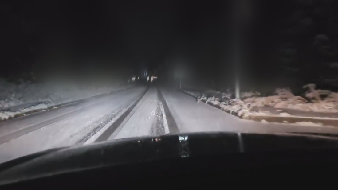 Обилен сняг вали във високите части на Родопите