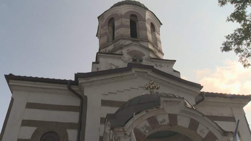 "Това е нашият свещеник - искаме си го": Хората на Челопечене отправиха молба към патриарх Даниил