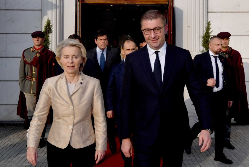 Урсула фон дер Лайен към РСМ: Трябва да направите договорената конституционна промяна