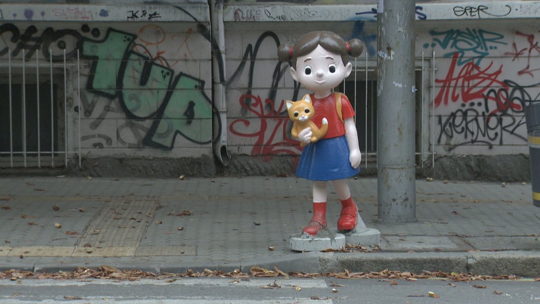 Санкционират служителя, глобил студент за фигурите на пешеходни пътеки