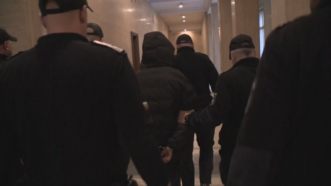 Прекъснаха гледането на мярката на 15-годишния, убил с нож свой връстник в столичен мол
