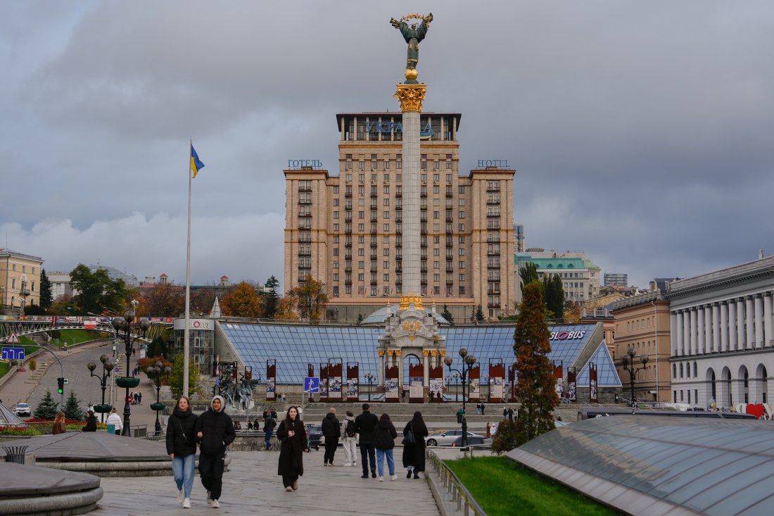 Украйна и лидери на ЕС с обща декларация: Замразяване на бойните линии, за да започнат преговори