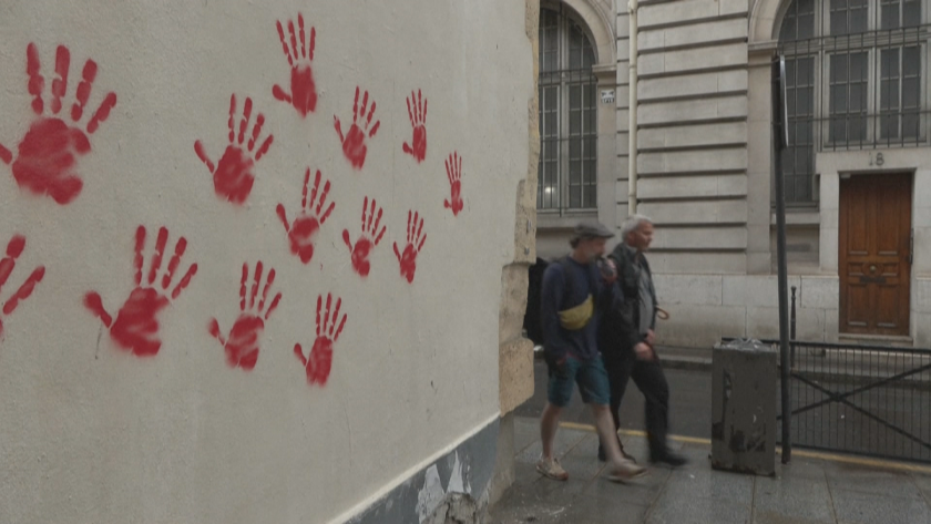 Френската прокуратура иска от 2 до 4 г. затвор за четиримата българи, осквернили Мемориала на Холокоста в Париж