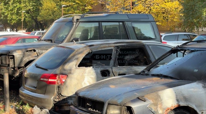 три автомобила били умишлено запалени нощ монтана
