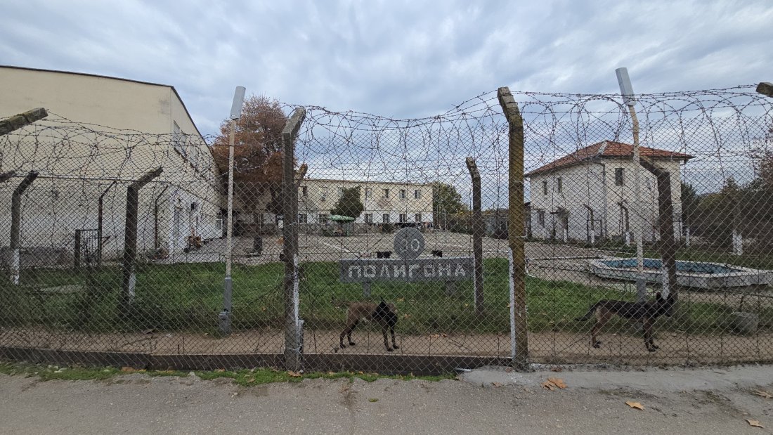 около полицаи издирвали двамата избягали затворници ловеч