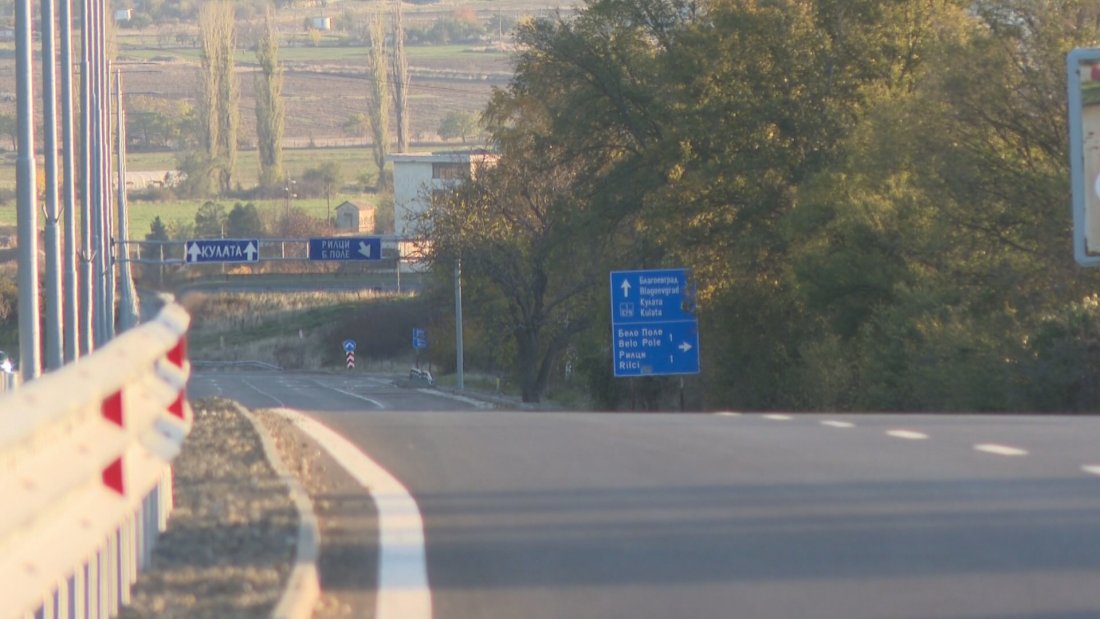 Премиерът Желязков откри обновен участък от път Е-79