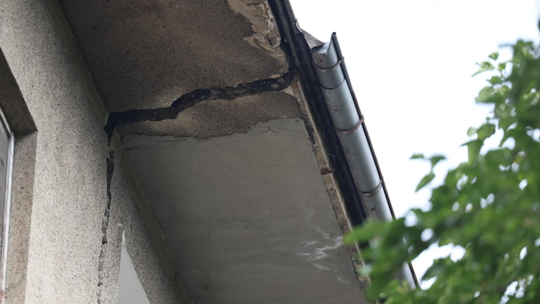 Нов сигнал за пукнатини в сграда близо до изкоп на метрото в София