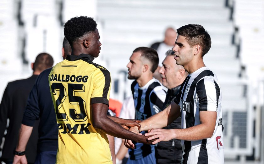 първа лига галерия мача локомотив пловдив ботев пловдив прекратен