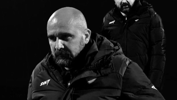 трагедия сърбия треньорът раднички крагуевац колабира мач почина