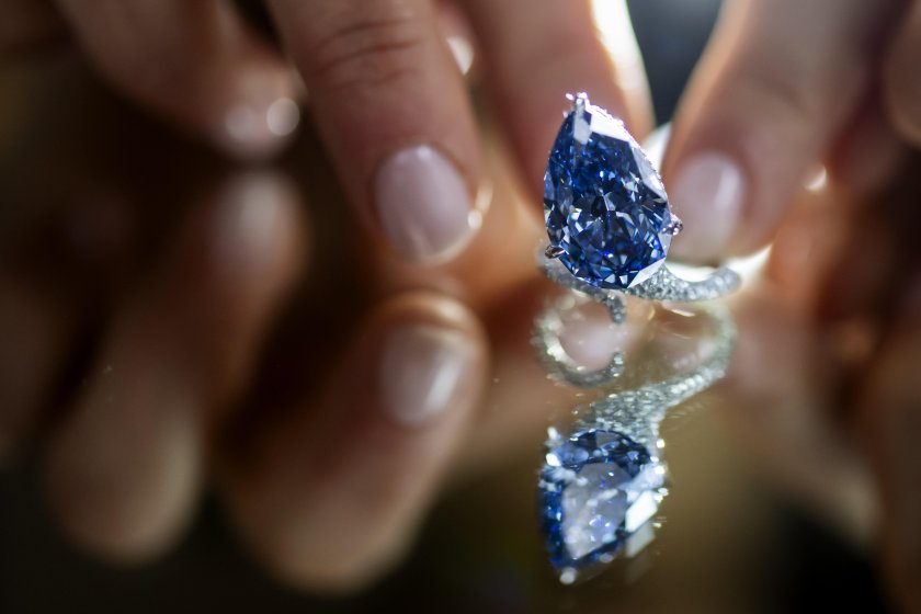 бижута милиони бъдат предложени търгове сотбис кристис женева