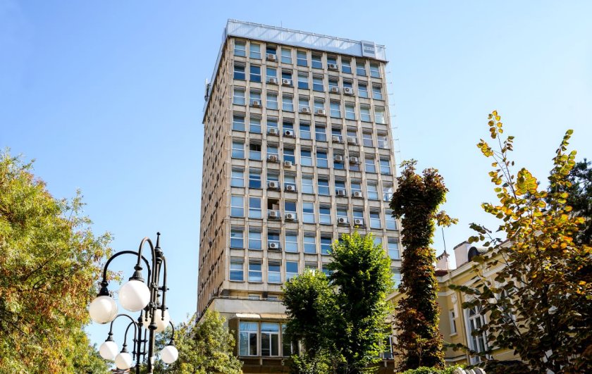 честит празник години бнт