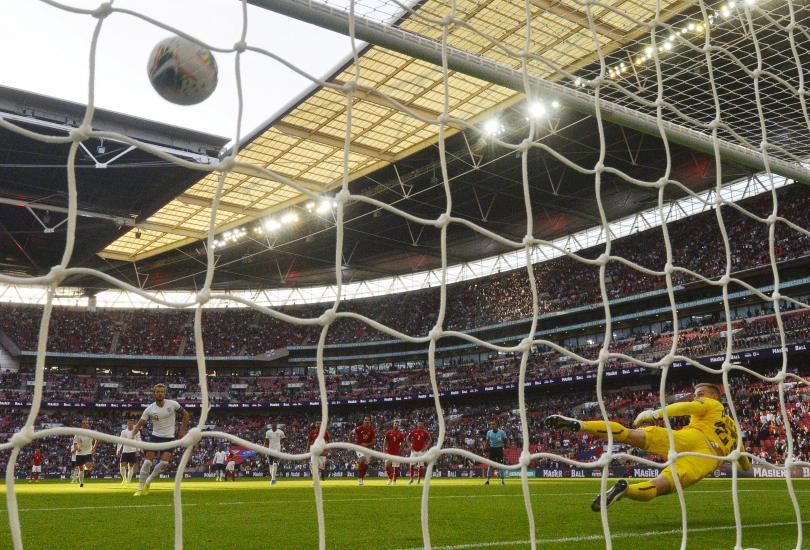 българия загуби англия стадион уембли