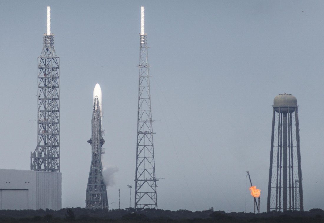 мощната слънчева буря забави изстрелването новата ракета блу ориджин