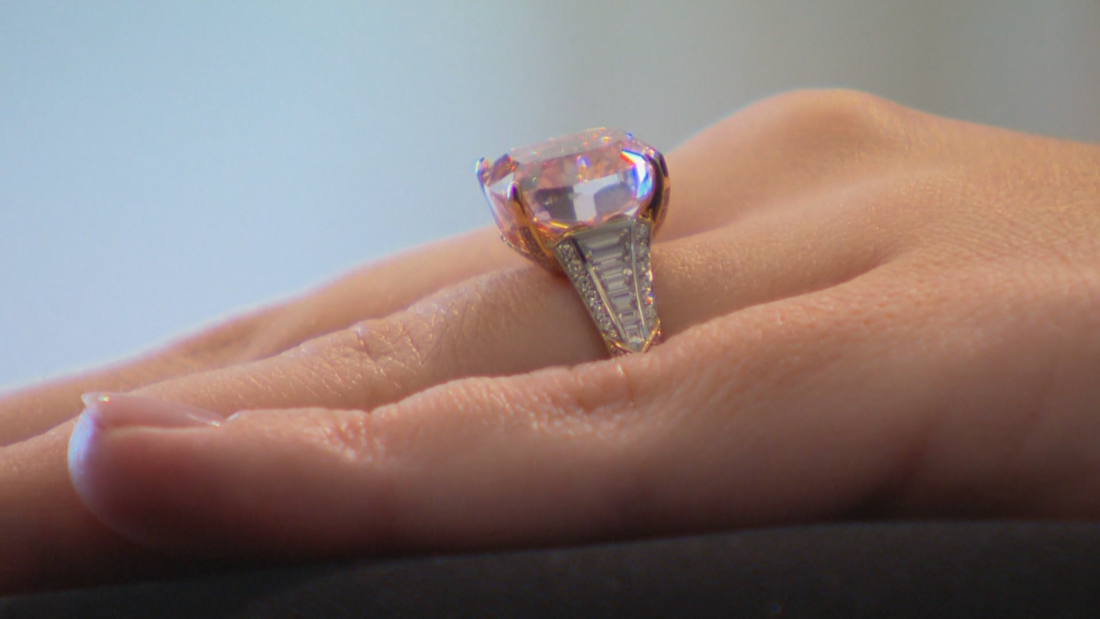 треска диаманти розов диамант търг женева