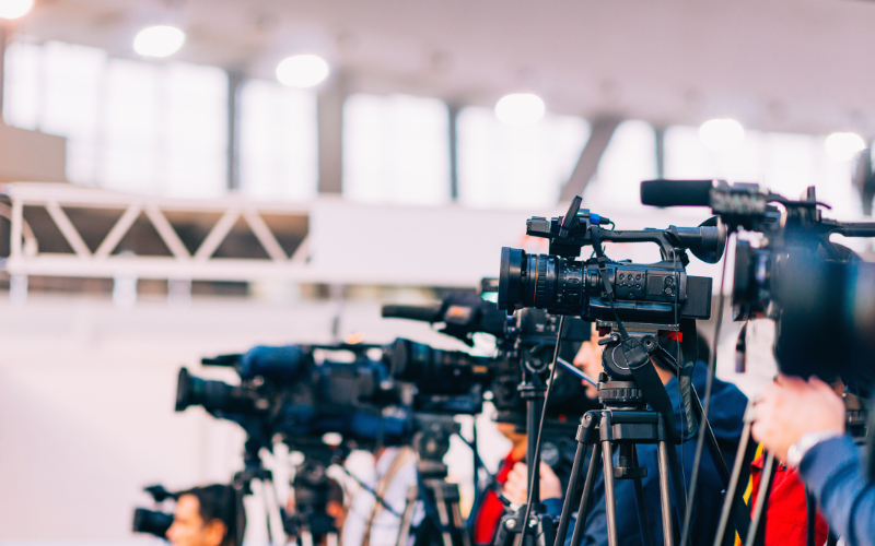 Трусовете в Би Би Си: Две оставки по върховете на корпорацията