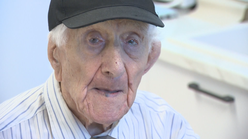 102-годишен ветеран от войната е един от най-възрастните пациенти, ваксинирани против грип