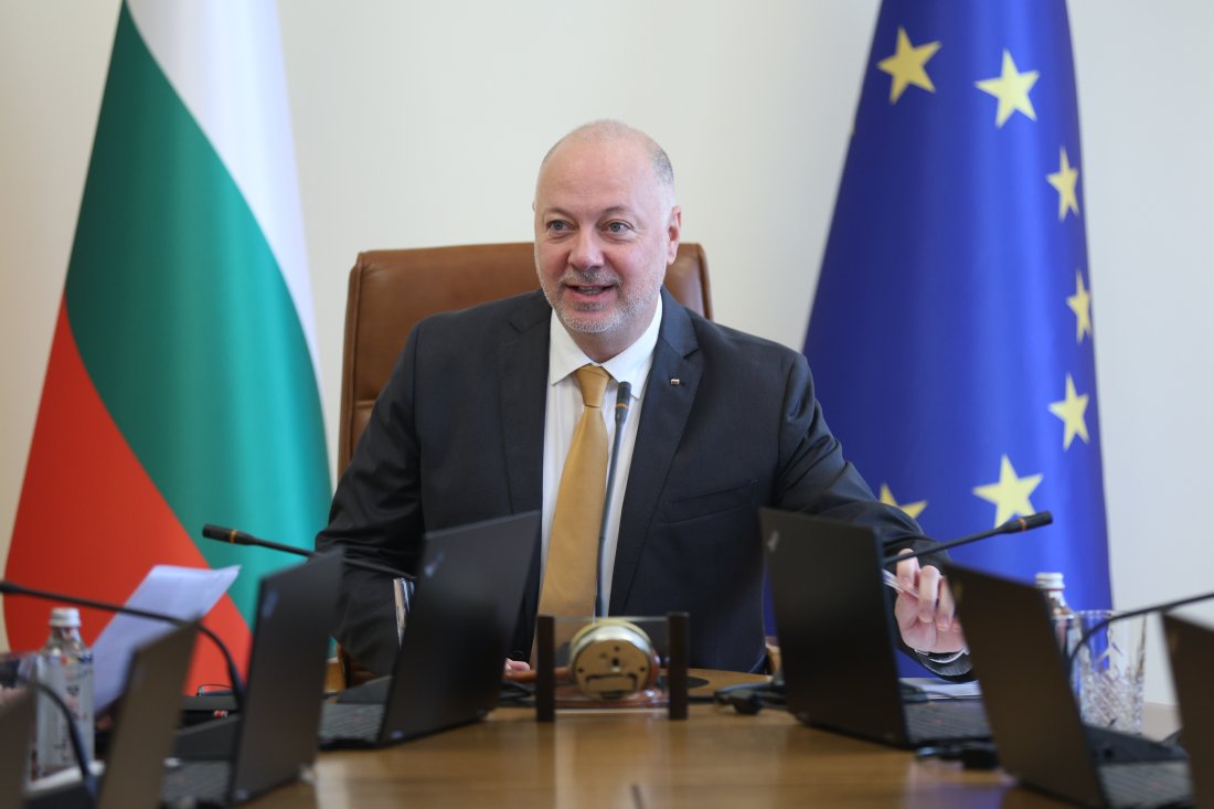 премиерът росен желязков свиква извънредно заседание съвета сигурността заради назначаването особен управител лукойл нефтохим