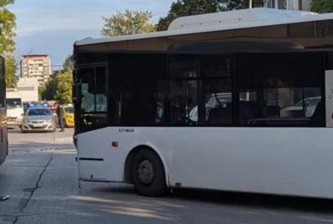 Задържаха пиян шофьор на автобус в Пловдив