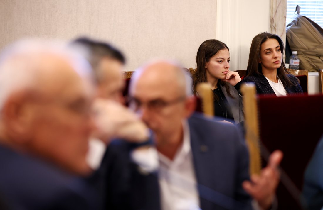 бюджетната комисия прие първо четене бюджета здравната каса