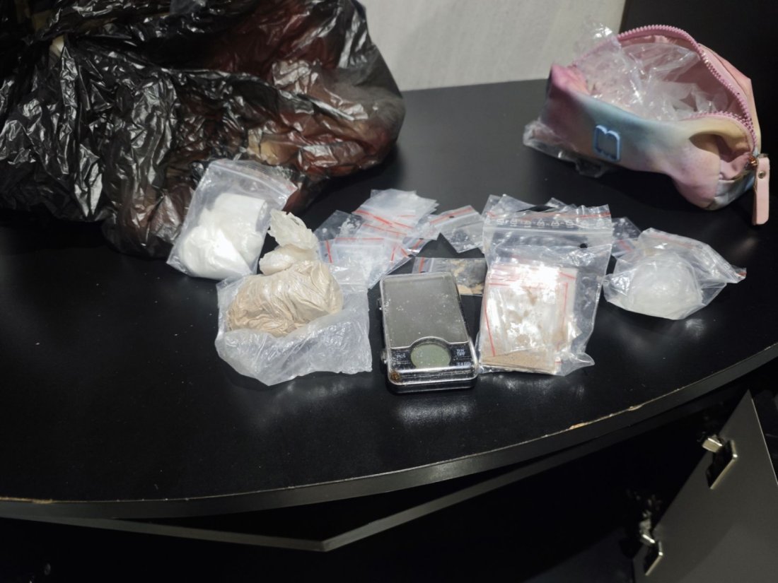 задържаха ученик разпространявал опиат вейпове сред съучениците