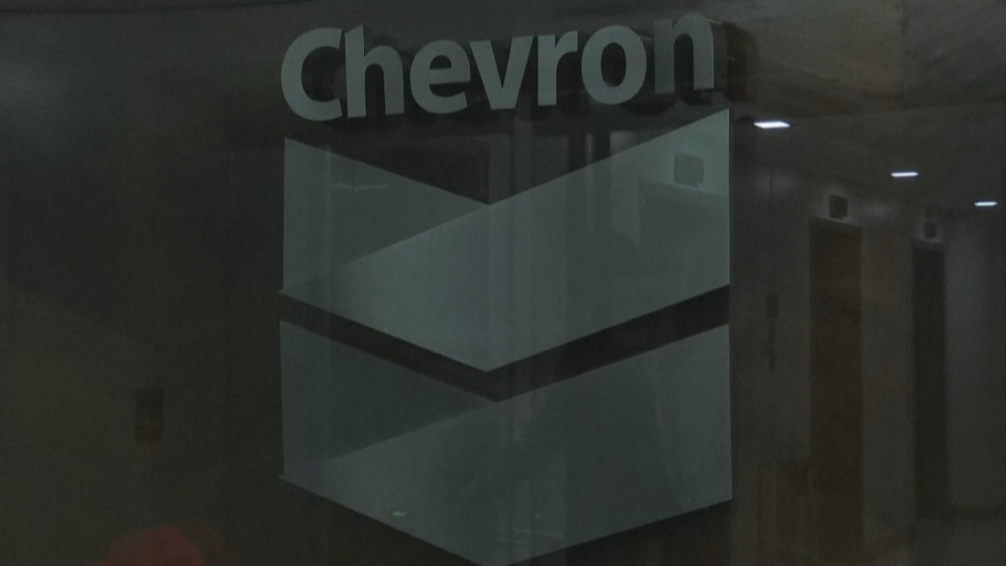 Надпреварата за "Лукойл": "Шеврон" проявява интерес към активи на компанията