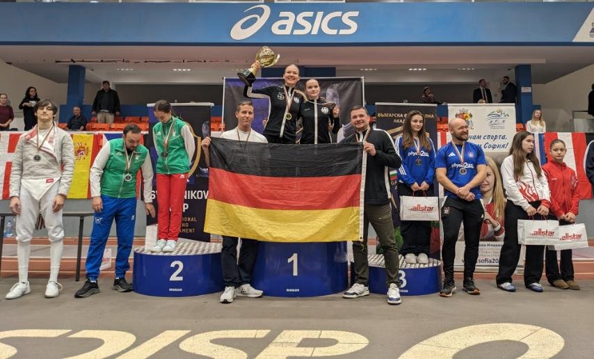 Сребро за Ралица Гаджева на турнира за кадетки Купа Свечников