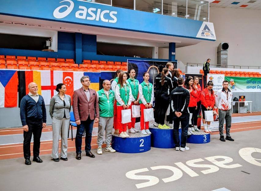 Първият отбор на България на сабя кадетки зае второ място в международния турнир за Купа Свечников