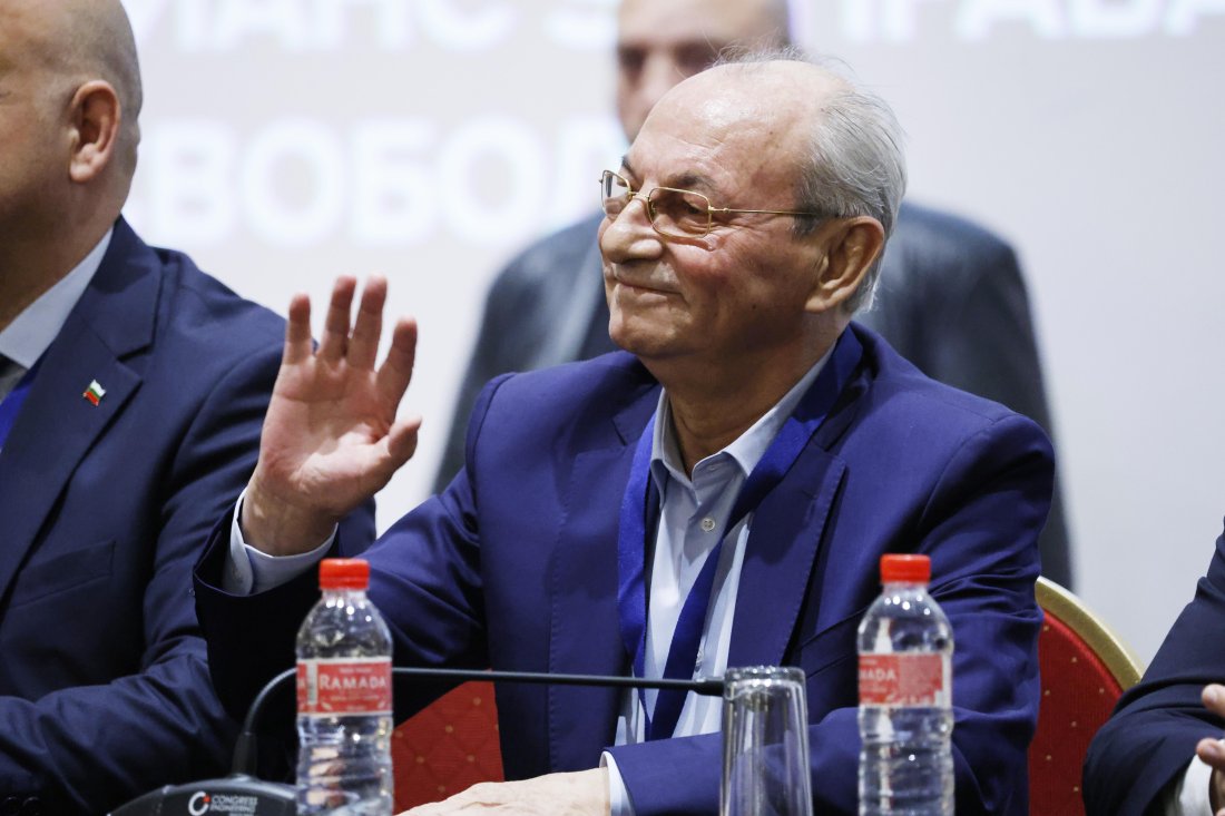 Ахмед Доган