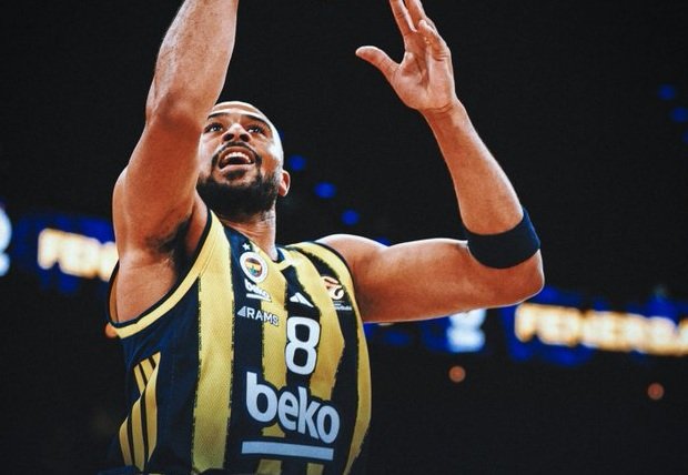 фенербахче спря устрема апоел евролигата