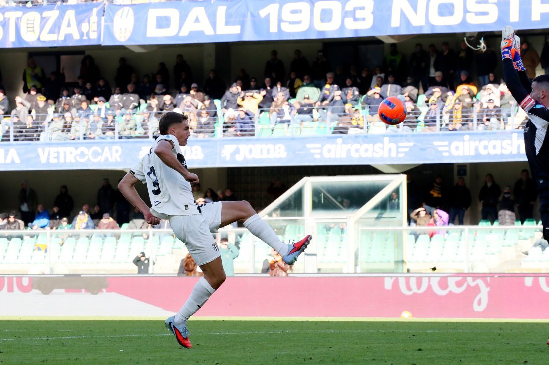 Парма спечели гостуването си на Верона в мач от 12-ия кръг на Серия А